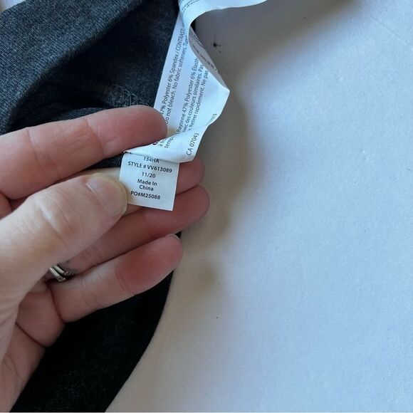 Wildfox Hello Lovely Grey Baggy Beach Sweatshirt Size Small NWT - Picture 8 of 9